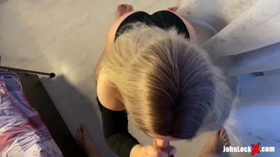 Redhead Sucking Dick και Fucking Up, να πάρει σπέρμα στον κώλο της